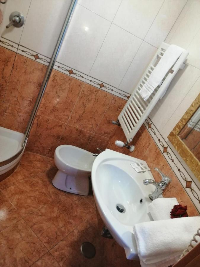 רומא Alla Basilica Rooms מראה חיצוני תמונה