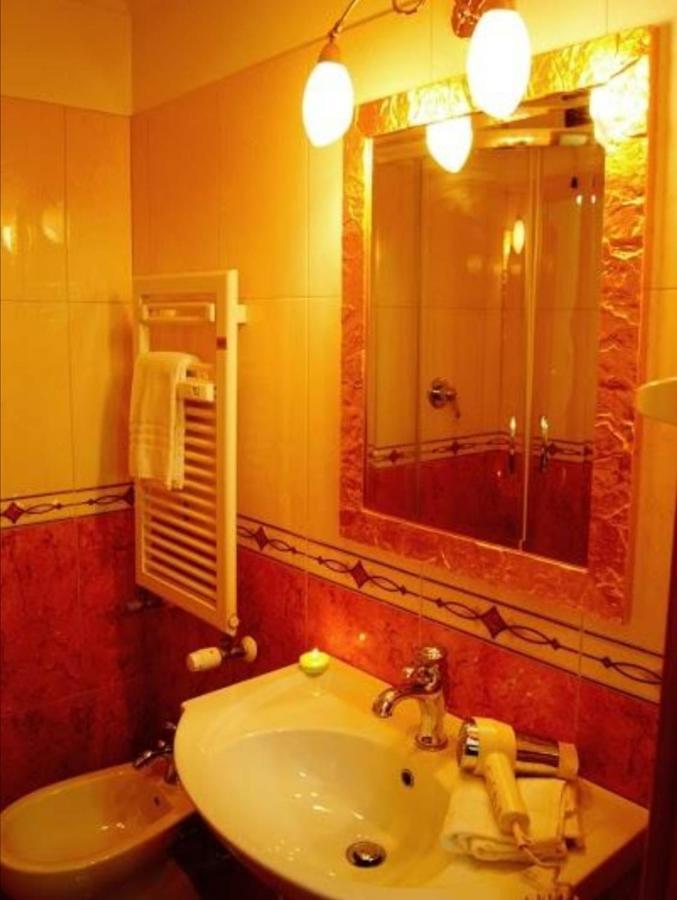 רומא Alla Basilica Rooms מראה חיצוני תמונה